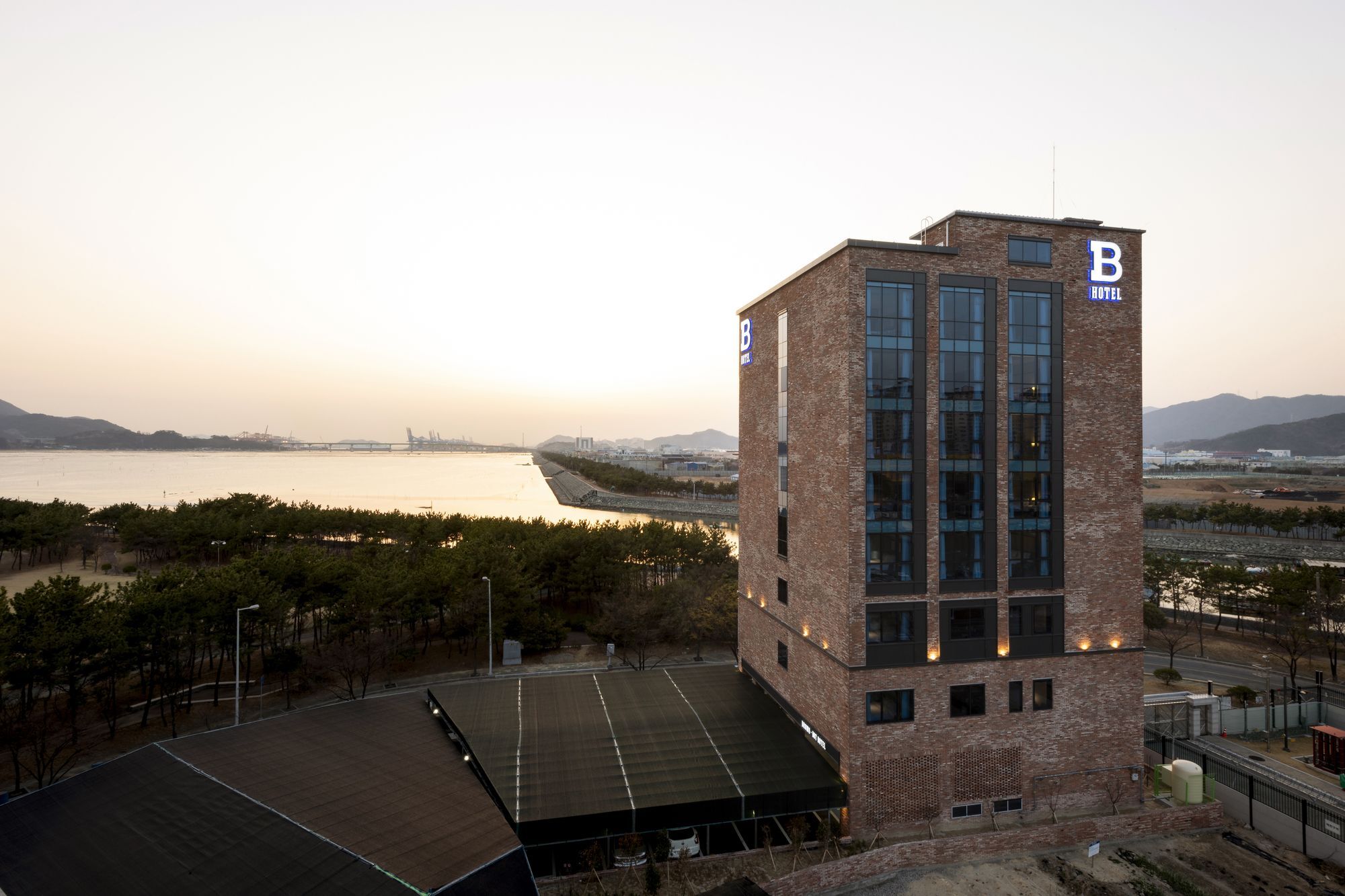 Brown-Dot Hotel Shinho Busan Exterior photo