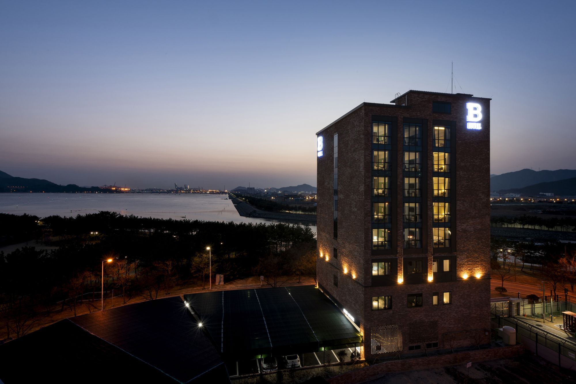 Brown-Dot Hotel Shinho Busan Exterior photo