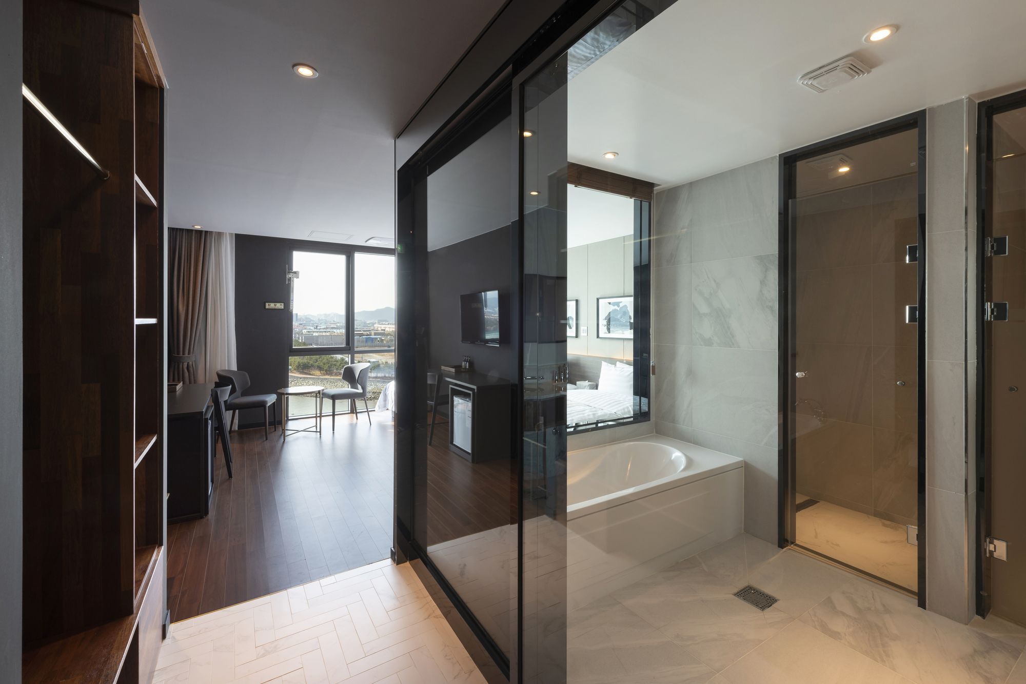 Brown-Dot Hotel Shinho Busan Exterior photo